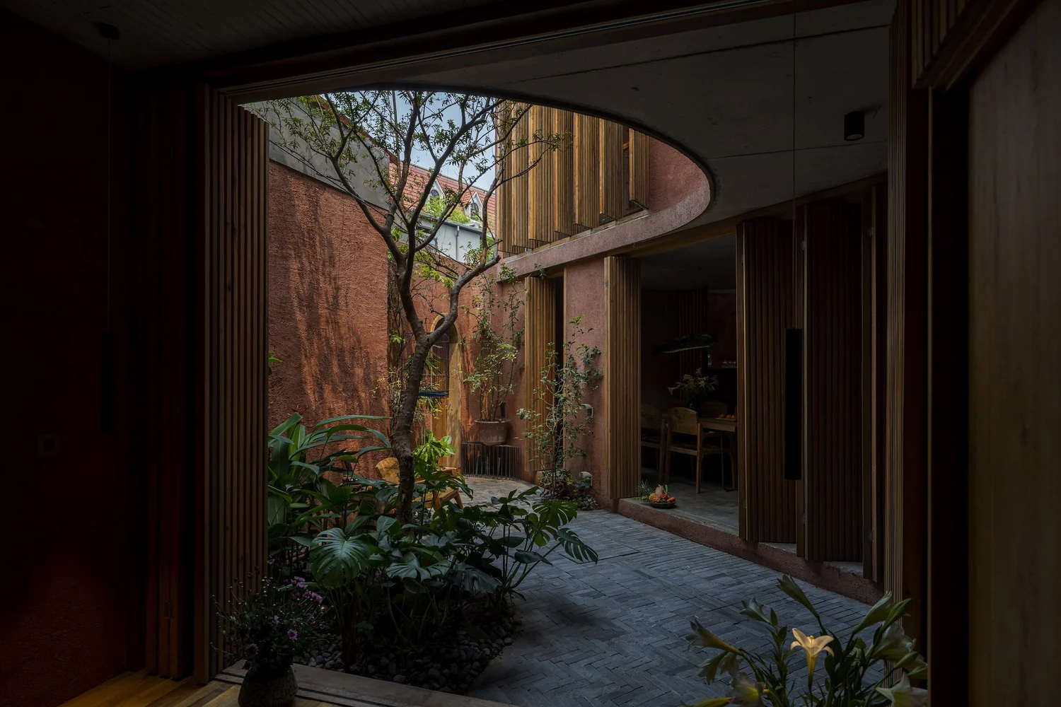 The NGÕ Alley House